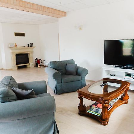 Konrad Family Guesthouse Kuressaare Bagian luar foto