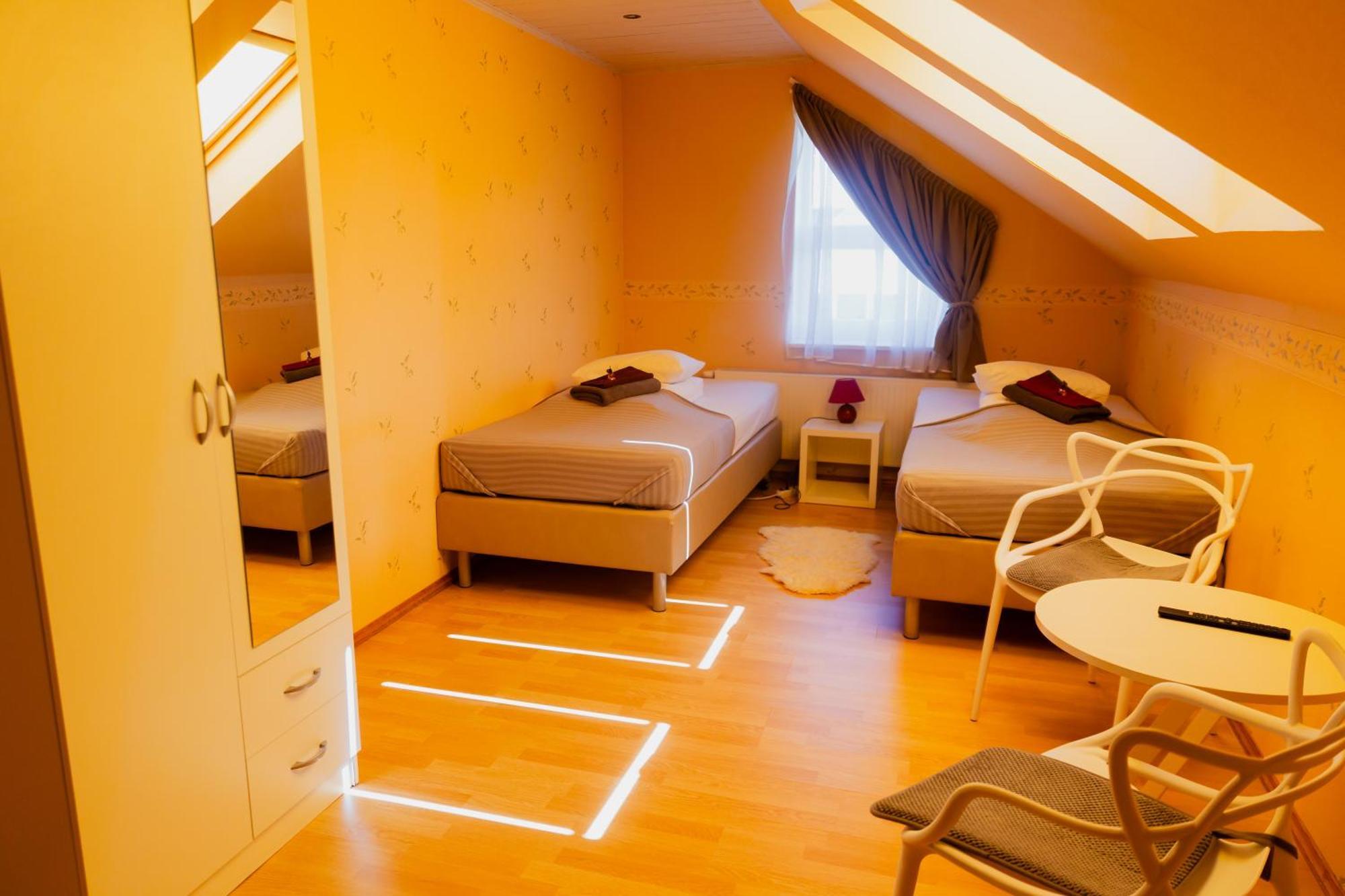 Konrad Family Guesthouse Kuressaare Ruang foto