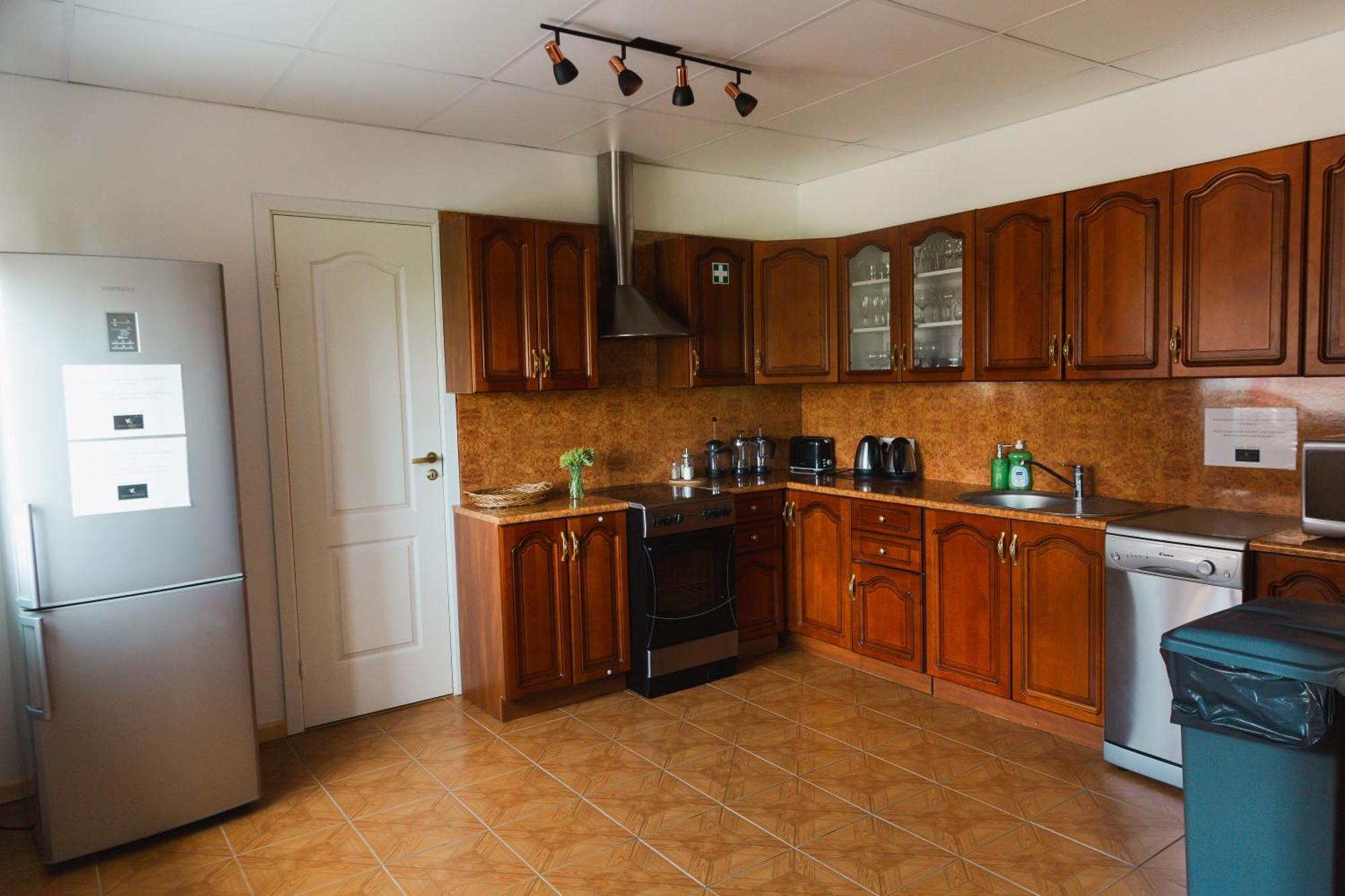 Konrad Family Guesthouse Kuressaare Bagian luar foto