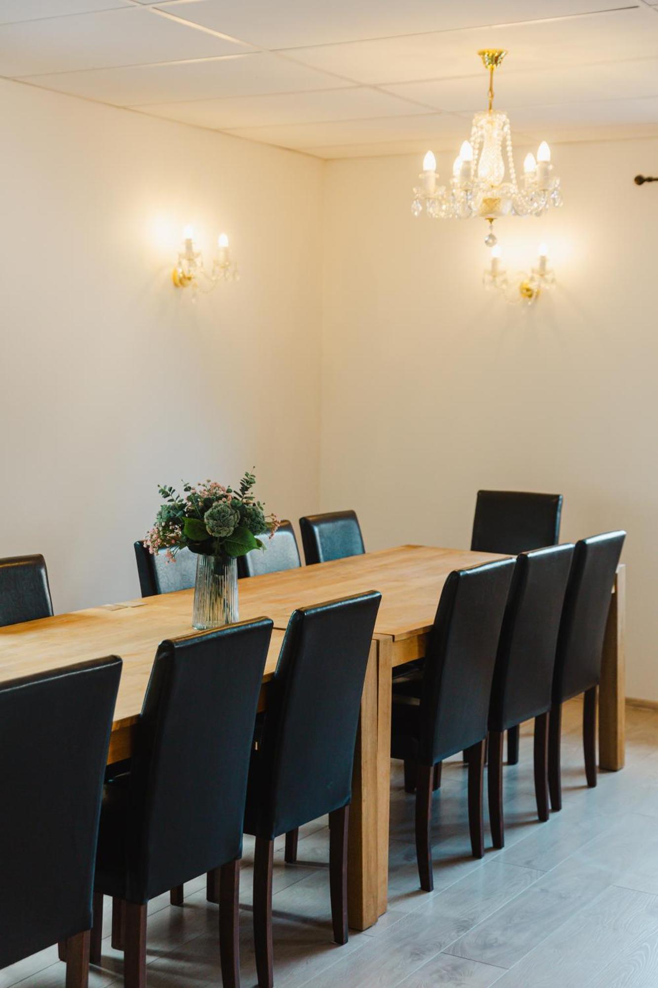 Konrad Family Guesthouse Kuressaare Bagian luar foto