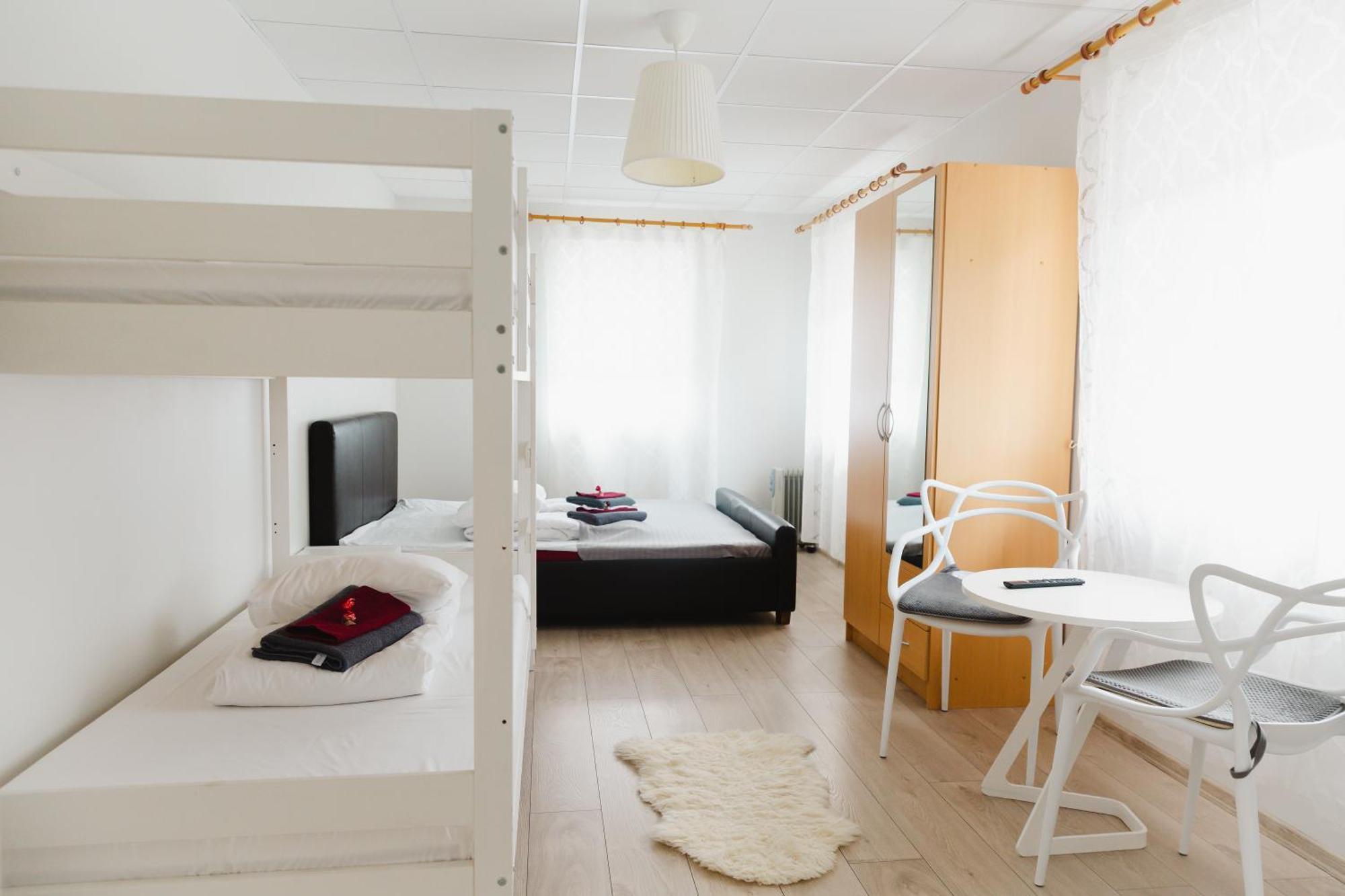 Konrad Family Guesthouse Kuressaare Ruang foto