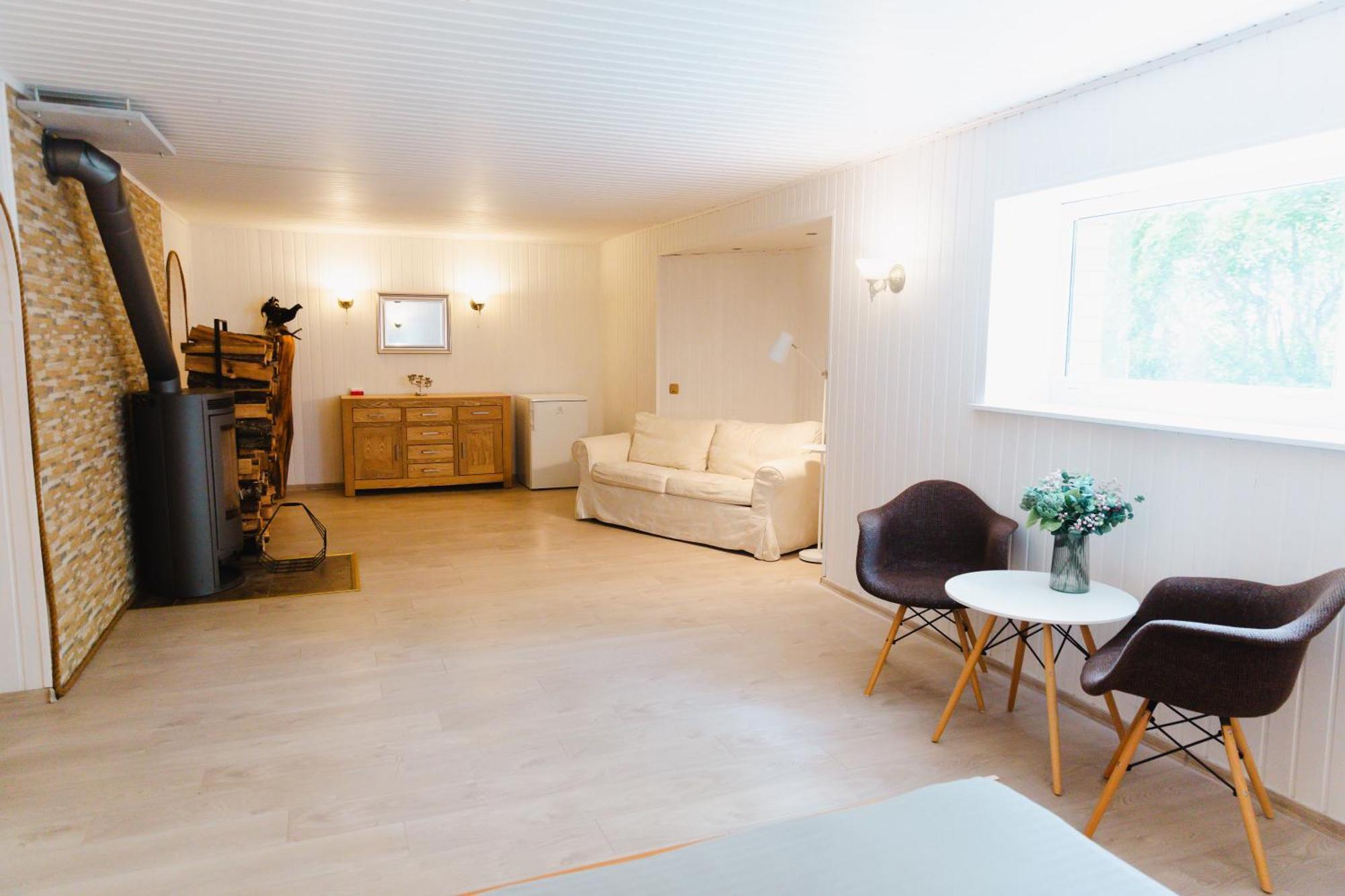 Konrad Family Guesthouse Kuressaare Ruang foto