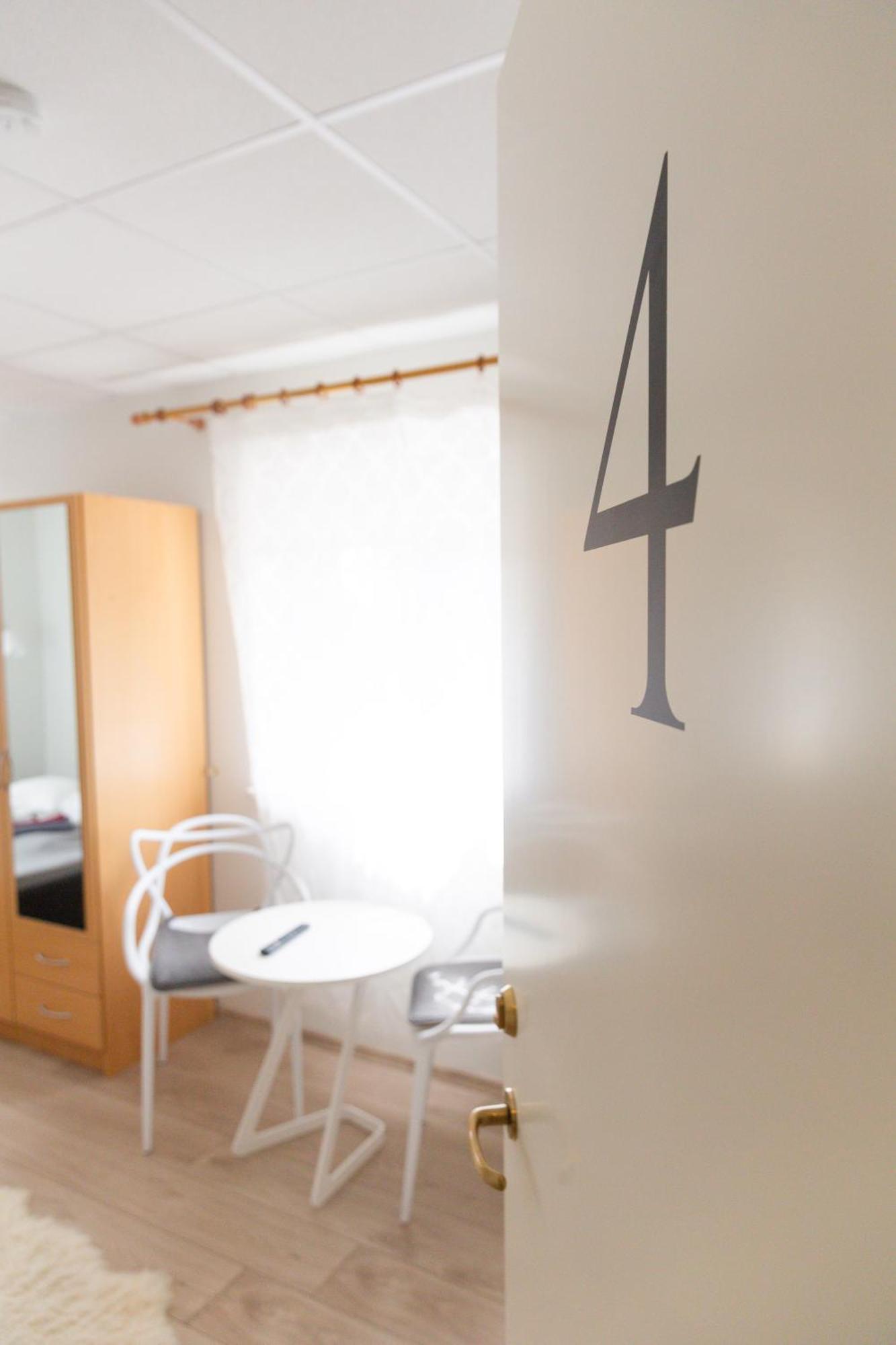 Konrad Family Guesthouse Kuressaare Ruang foto