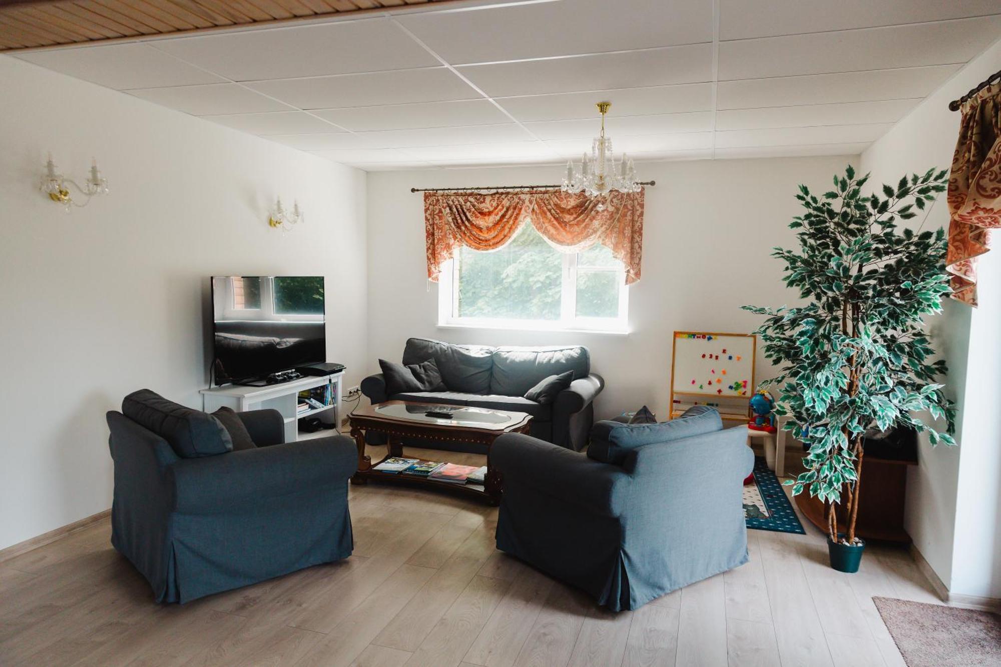 Konrad Family Guesthouse Kuressaare Bagian luar foto