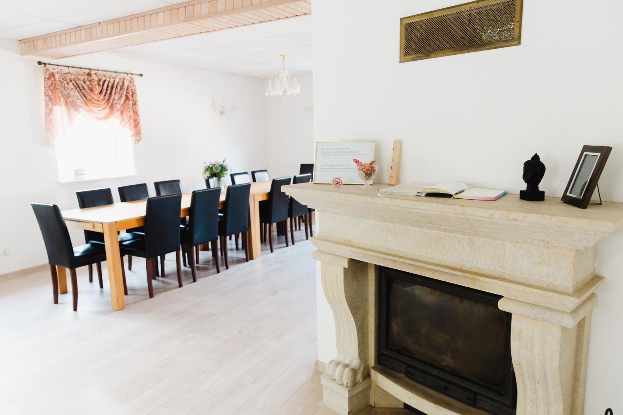 Konrad Family Guesthouse Kuressaare Bagian luar foto