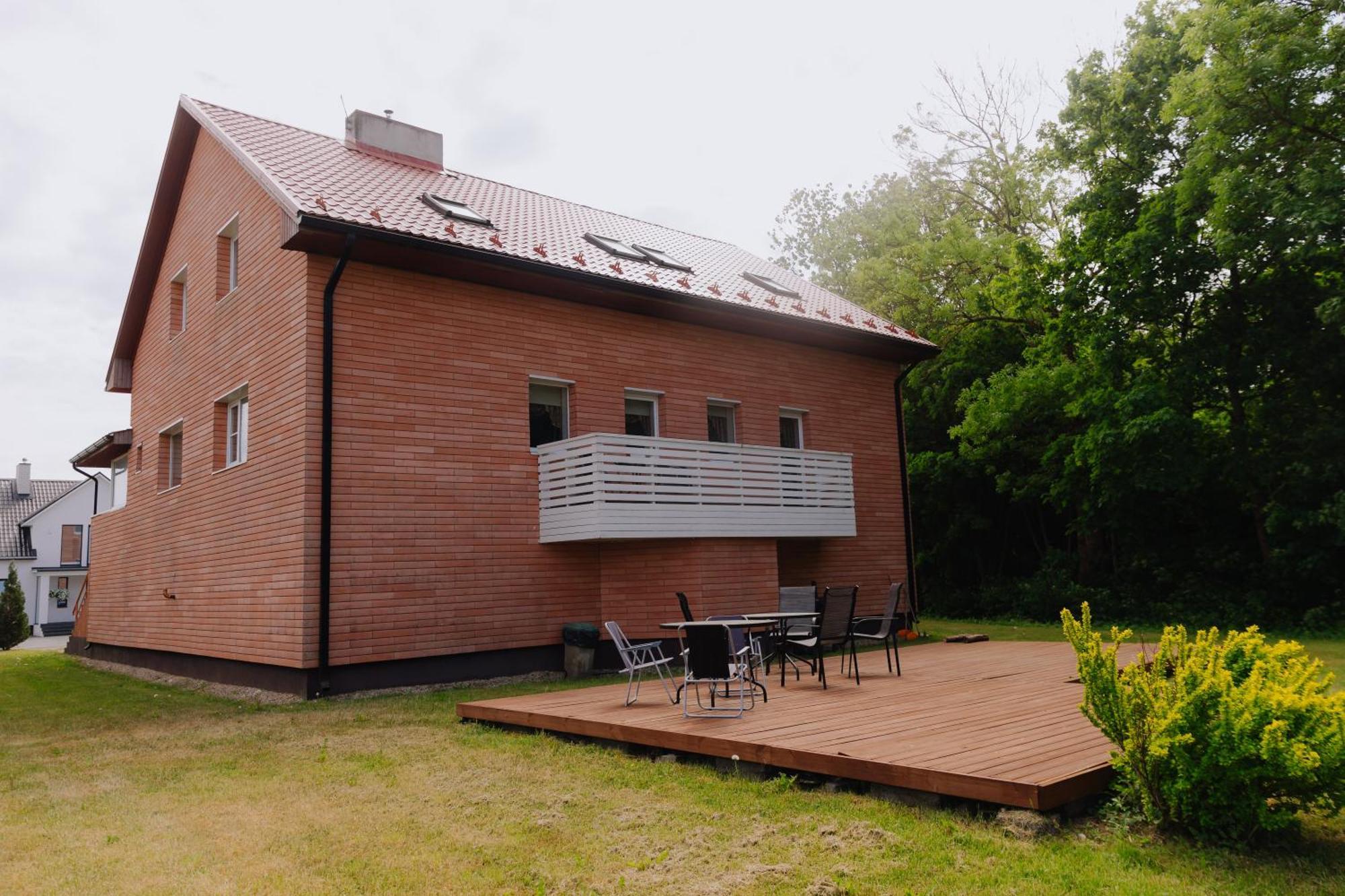 Konrad Family Guesthouse Kuressaare Bagian luar foto