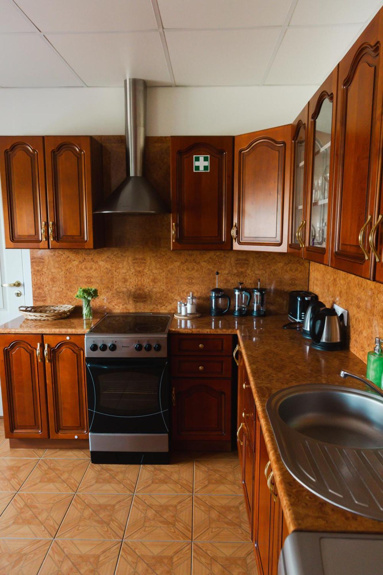 Konrad Family Guesthouse Kuressaare Bagian luar foto