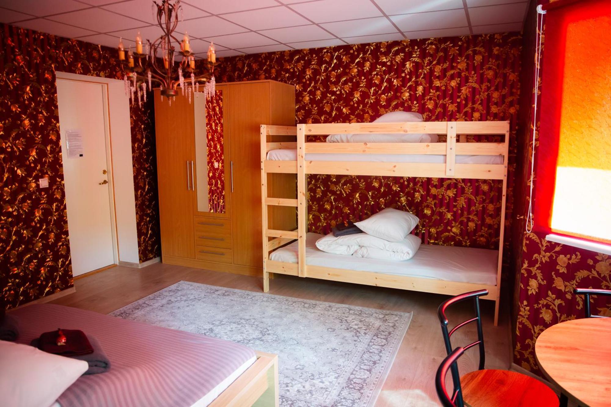 Konrad Family Guesthouse Kuressaare Bagian luar foto