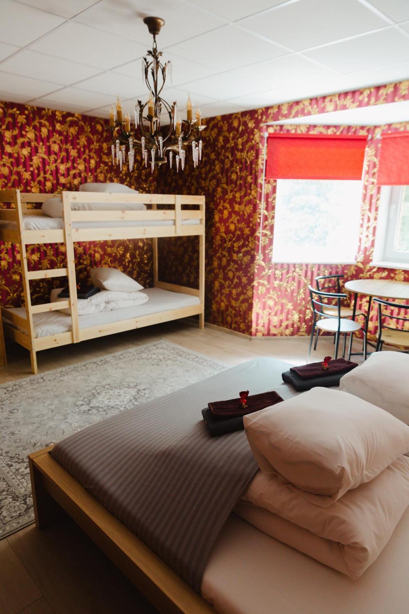 Konrad Family Guesthouse Kuressaare Bagian luar foto