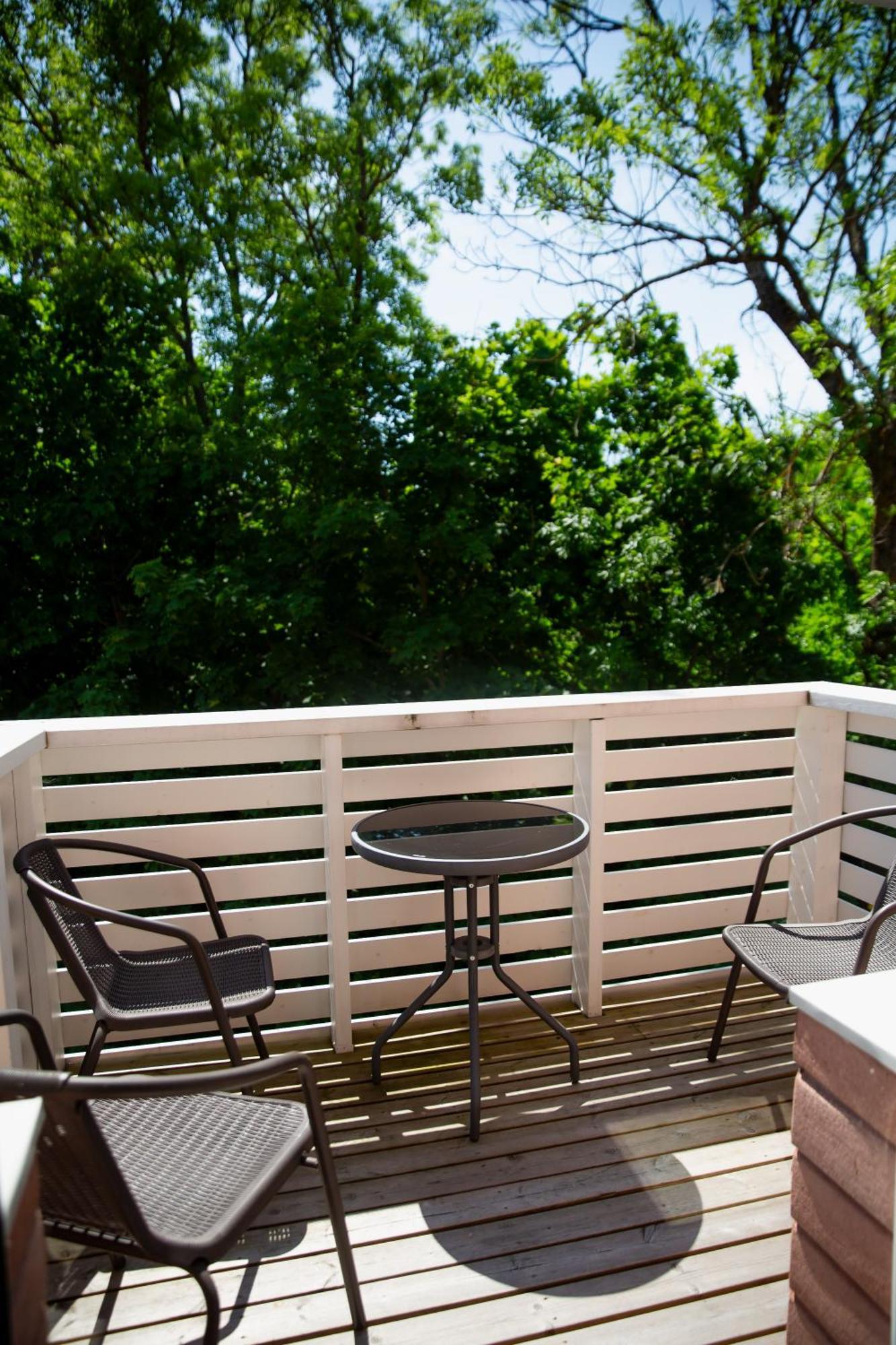 Konrad Family Guesthouse Kuressaare Ruang foto