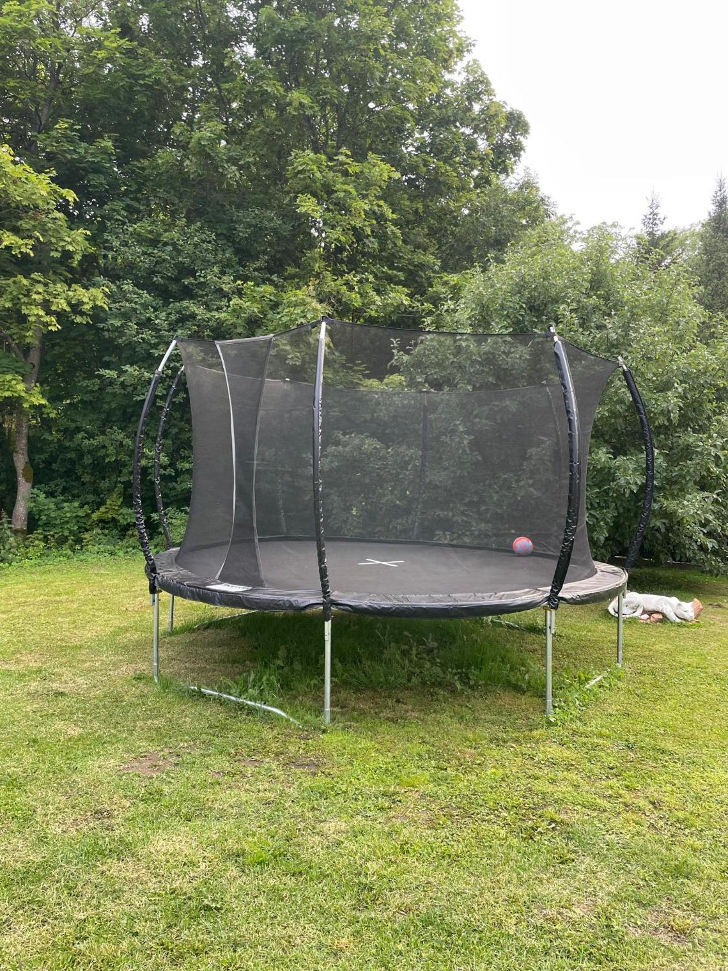 Konrad Family Guesthouse Kuressaare Bagian luar foto