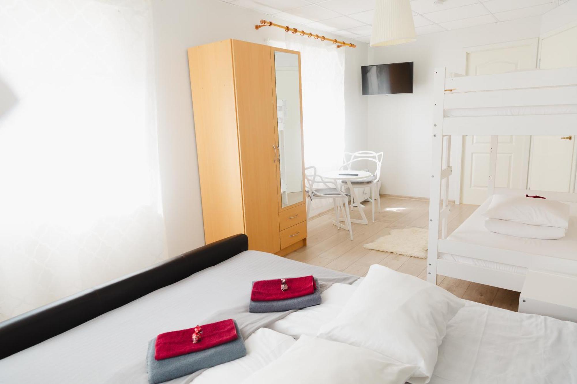 Konrad Family Guesthouse Kuressaare Bagian luar foto